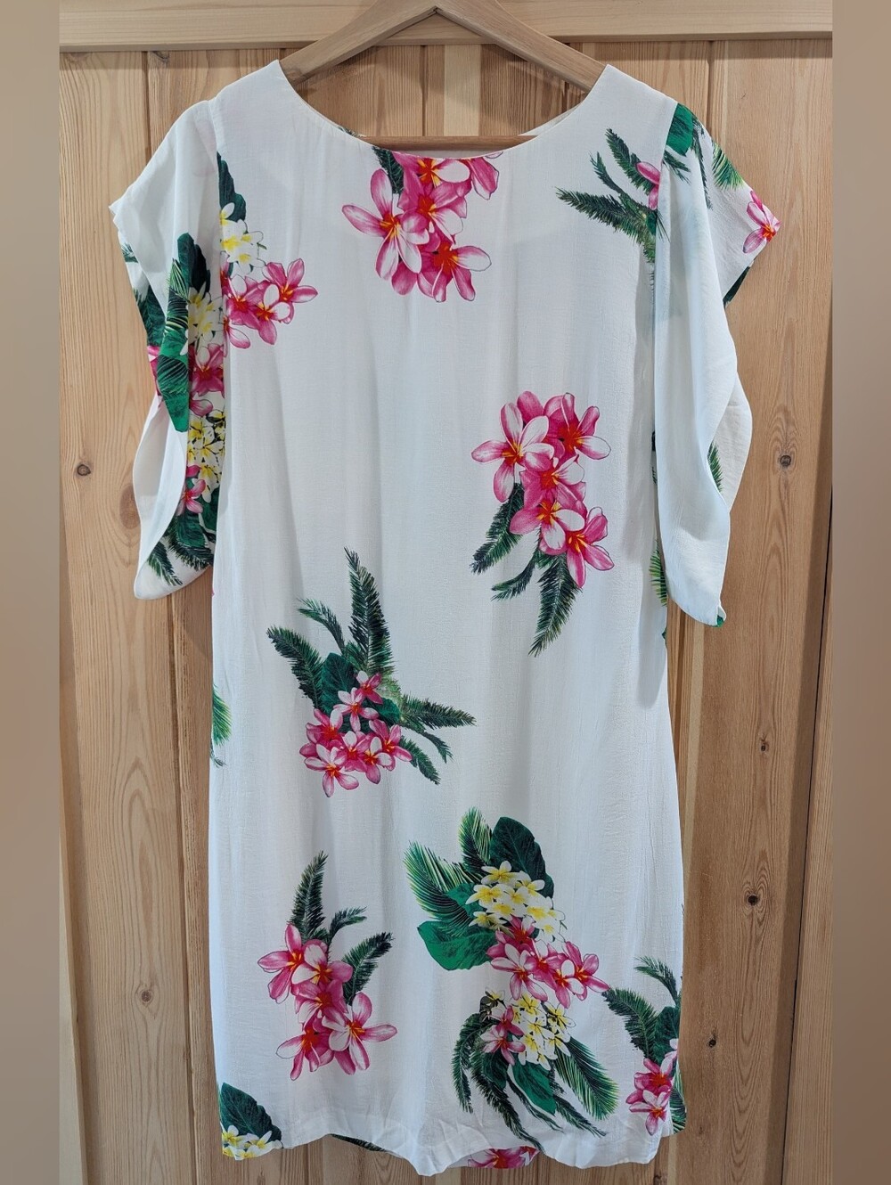 Country Road White Floral Tropical Swim Cover-Up - Picture 4 of 9